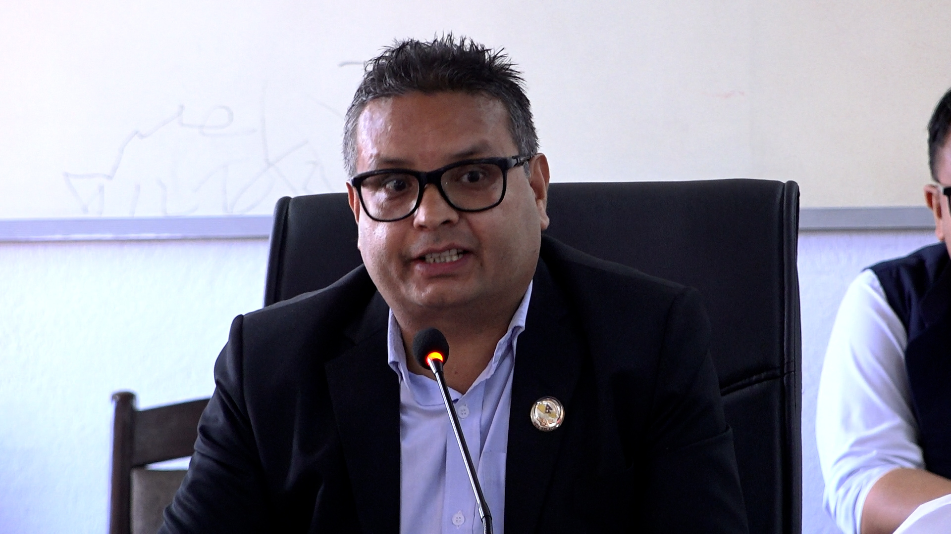 माग गरिएका विवरण स्पष्ट खुलाएर पाँच दिनभित्र पुनः प्रतिवेदन पेश गर्न राष्ट्र बैंकलाई निर्देशन